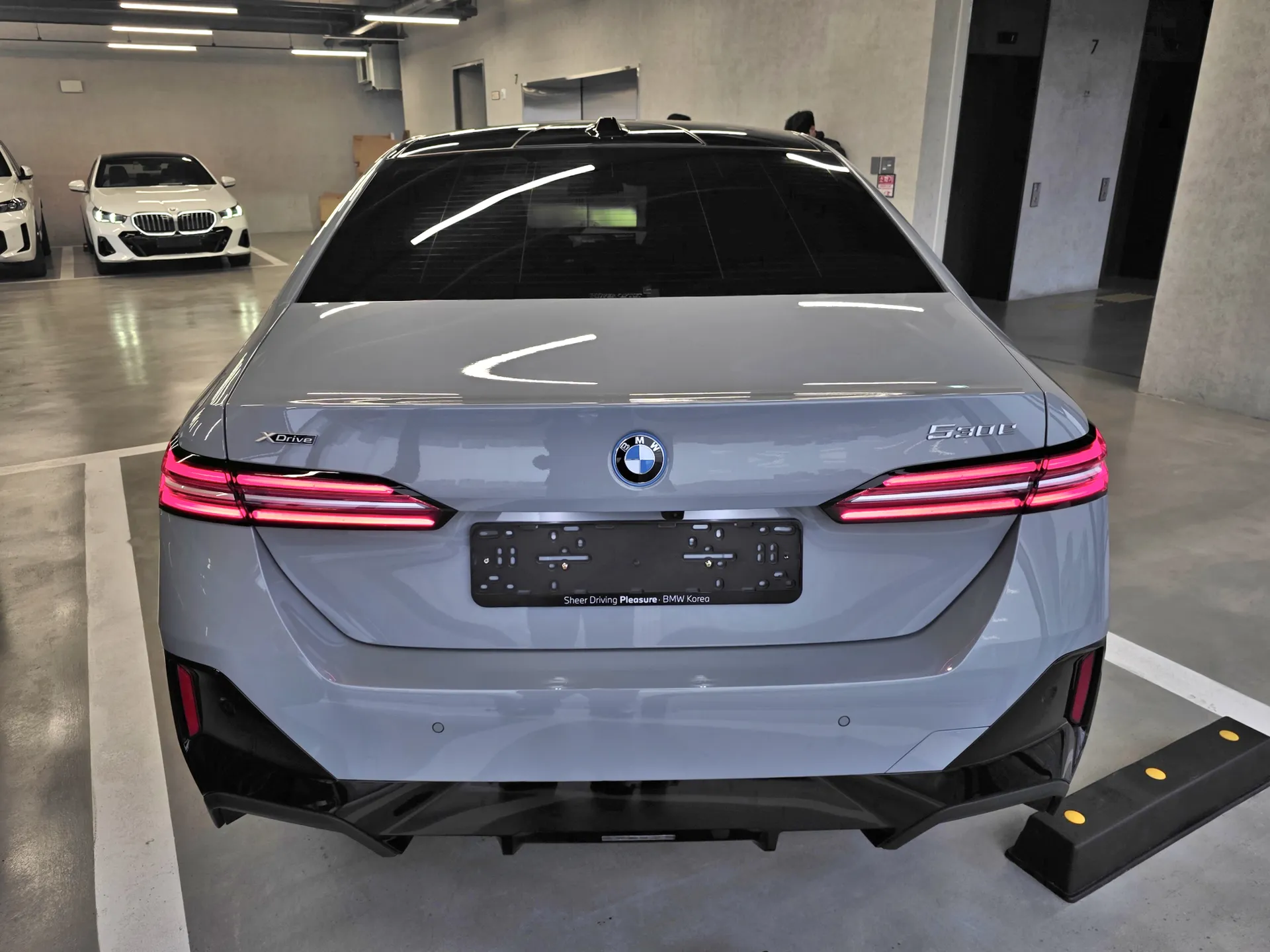  BMW 5시리즈 530e 장기렌트 출고 사진