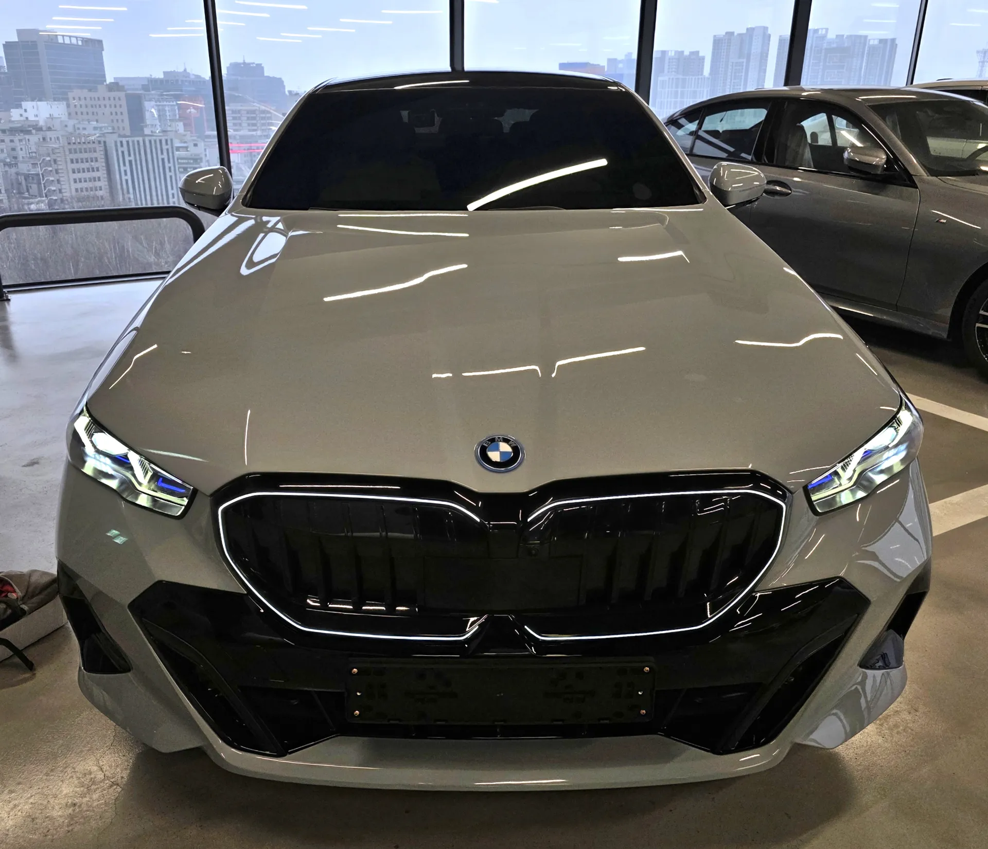  BMW 5시리즈 530e 장기렌트 출고 사진