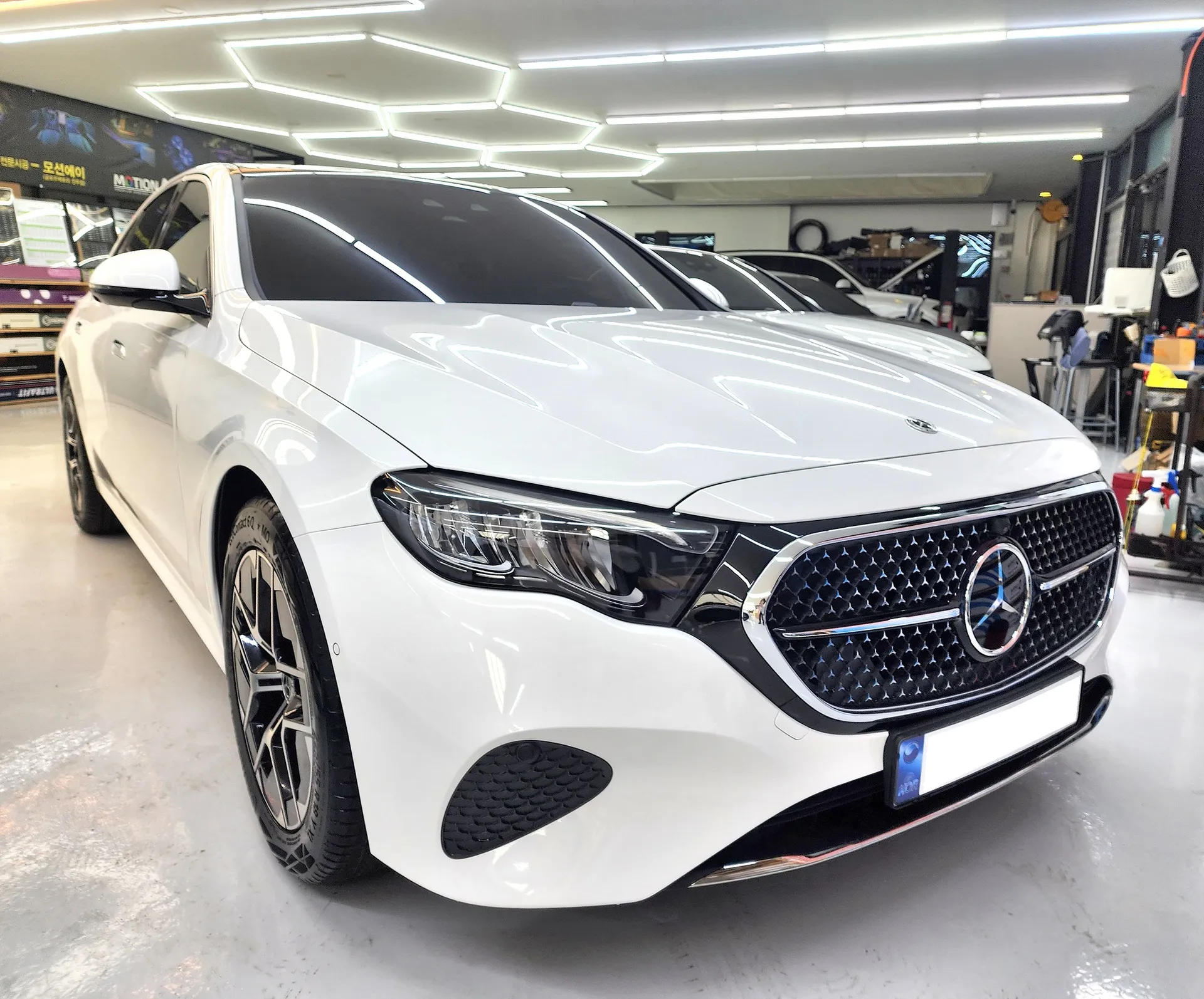 벤츠 E클래스 E200 아방가르드 장기렌트 출고 사진