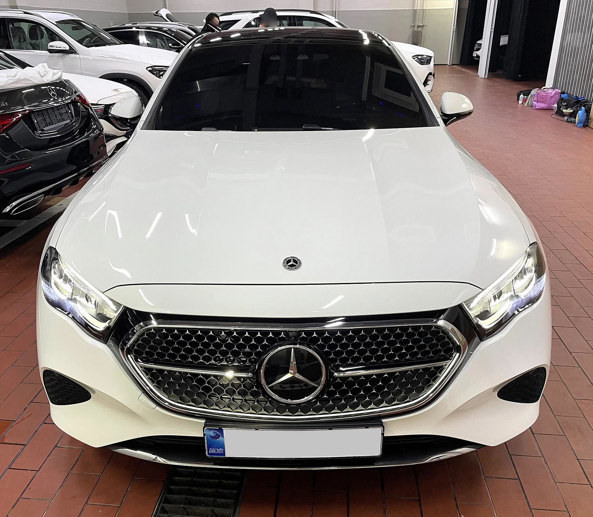 벤츠 E클래스 E200 아방가르드 장기렌트 출고 사진