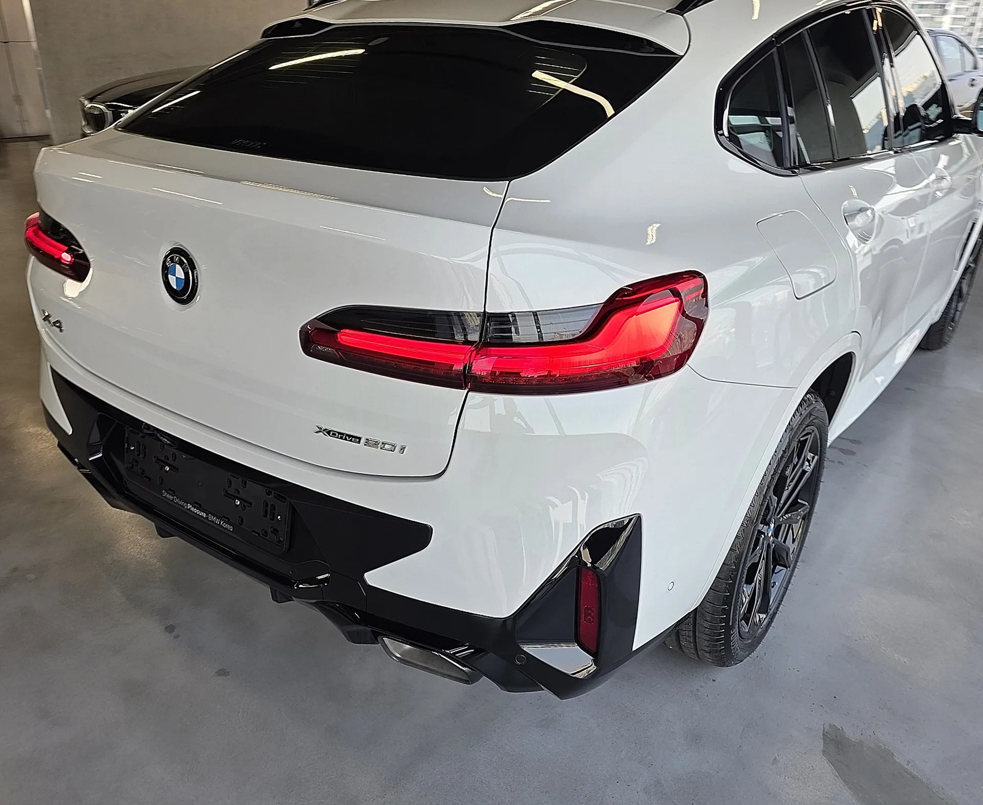 BMW X4 20i 장기렌트 출고 사진