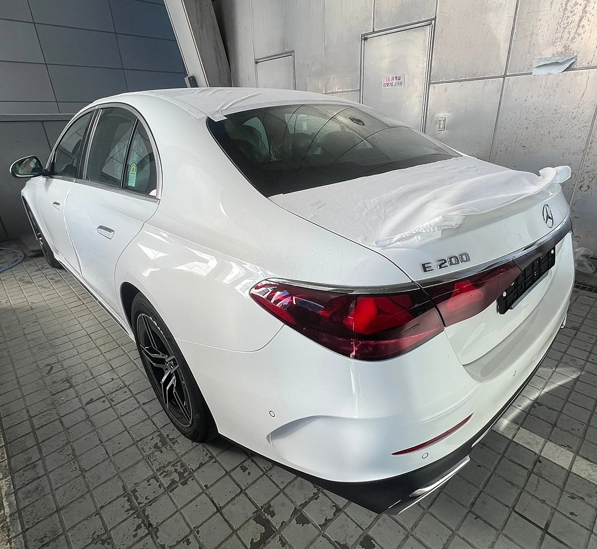 벤츠 E클래스 E200 AMG Line 장기렌트 출고 사진